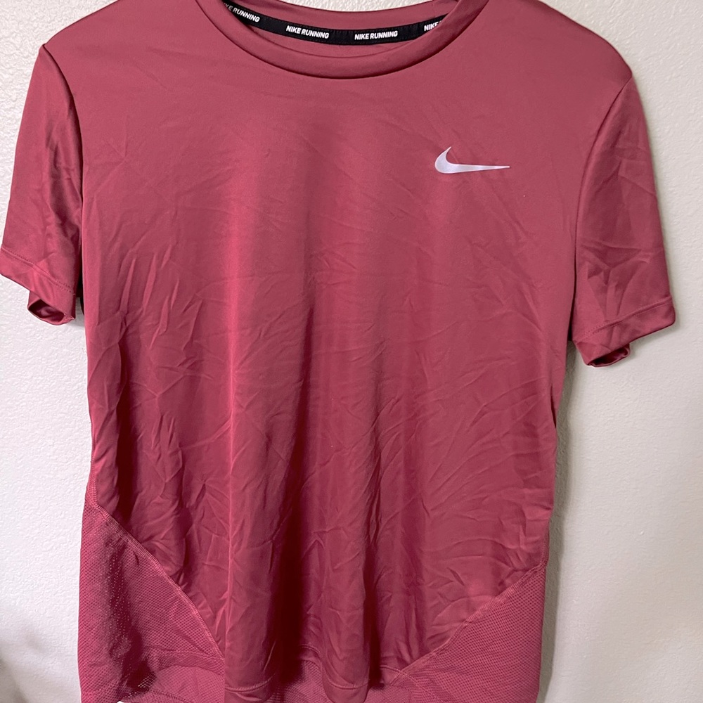 NIKE✔️ Dri-Fit Running top 🏃🏻‍♀️🏃‍♂️